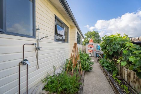 Photo of property in 15 Martin Place, Cooks Beach, Whitianga, 3591