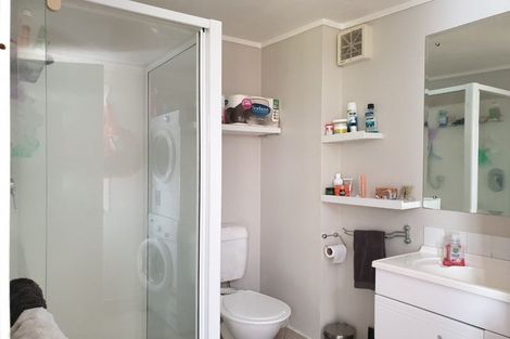 Photo of property in 38 Normanton Street, Glenfield, Auckland, 0629