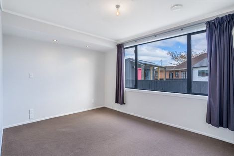 Photo of property in 19 Queen Street, Winton, 9720