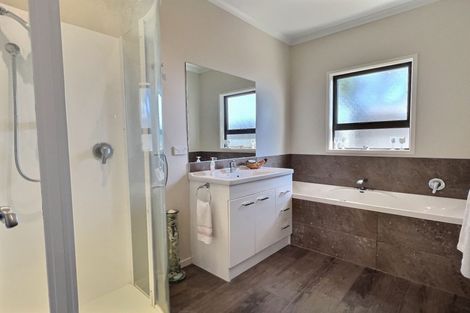 Photo of property in 10b Burness Road, Greenmeadows, Napier, 4112