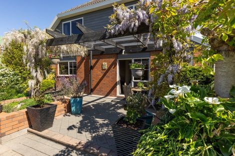 Photo of property in 16 Patricia Place, Harewood, Christchurch, 8051