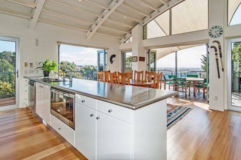 Photo of property in 1 Sherwood Lane, Cashmere, Christchurch, 8022