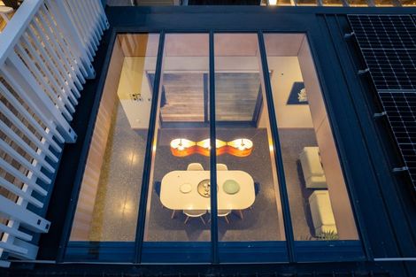 Photo of property in 35 Queen Street, Mount Victoria, Wellington, 6011