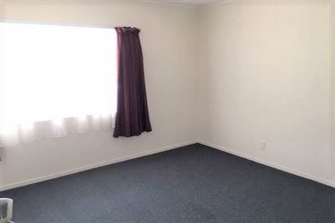 Photo of property in 5 Talavera Place, Te Atatu South, Auckland, 0602