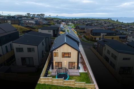 Photo of property in 49 Kumukumu Road, Long Bay, Auckland, 0630