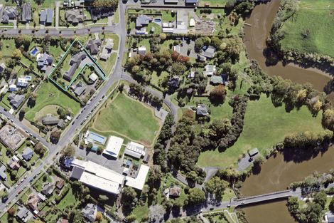 Photo of property in 52 School Road, Riverhead, 0820