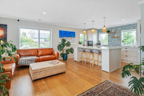 Photo of property in 10a Austin Drive, Whitianga, 3510