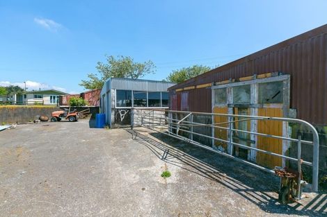 Photo of property in 2599 Mountain Road, Tariki, Stratford, 4394