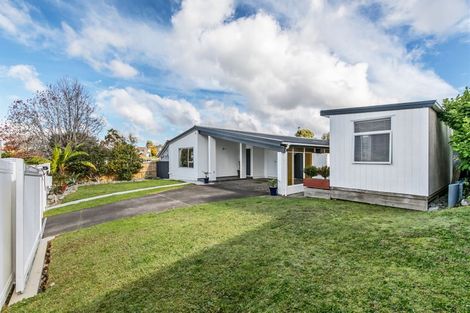 Photo of property in 4 Galvan Avenue, Sunnyhills, Auckland, 2010
