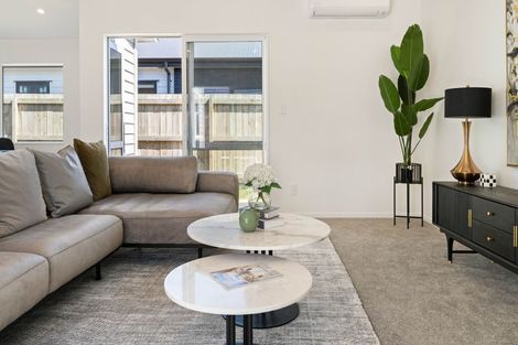 Photo of property in 17 Uatoto Road, Clarks Beach, 2122