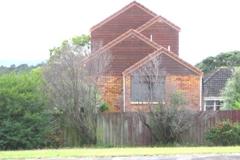 Photo of property in 4231 Great North Road, Glendene, Auckland, 0602