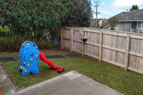 Photo of property in 2/1 Evelyn Place, Hillcrest, Auckland, 0627