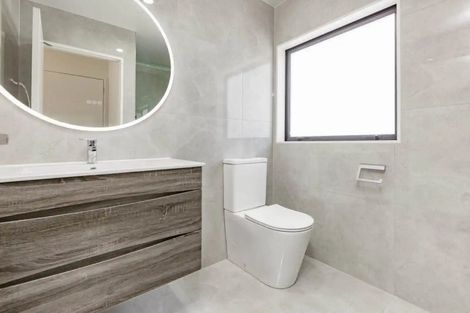 Photo of property in 5/2 Smiths Avenue, Papakura, 2110