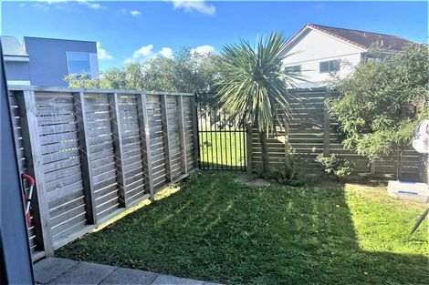 Photo of property in 15/2 Stone Street, Miramar, Wellington, 6022