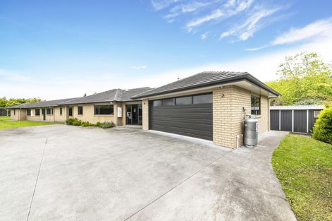 Photo of property in 52 School Road, Riverhead, 0820