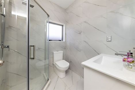 Photo of property in 55a Senator Drive, Manurewa, Auckland, 2105