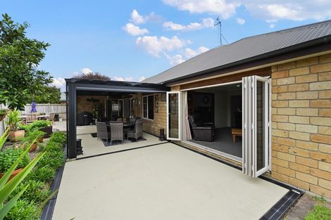 Photo of property in 9 Roderick Place, Rototuna, Hamilton, 3210