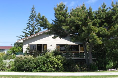Photo of property in 34 Motiti Road, Papamoa Beach, Papamoa, 3118