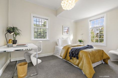 Photo of property in 121 Upland Road, Kelburn, Wellington, 6012