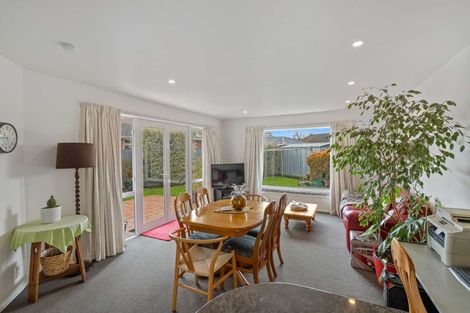 Photo of property in 73 Greendale Avenue, Avonhead, Christchurch, 8042