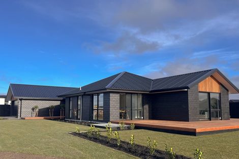 Photo of property in 37 Candlesticks Crescent, Lincoln, 7608