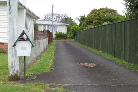 Photo of property in 5a Wallace Road, Mangere Bridge, Auckland, 2022