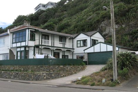 Photo of property in 346 The Esplanade, Island Bay, Wellington, 6023