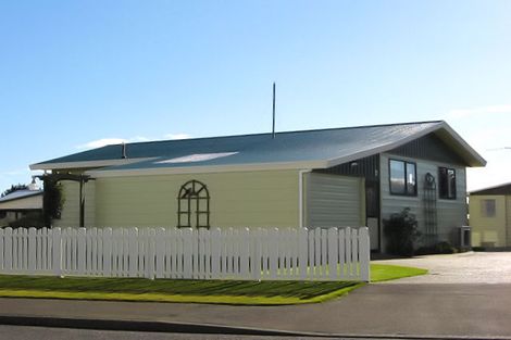 Photo of property in 62 Renfrew Street, Waikiwi, Invercargill, 9810