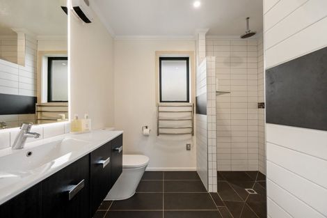 Photo of property in 11 Mcfarlane Terrace, Wanaka, 9305