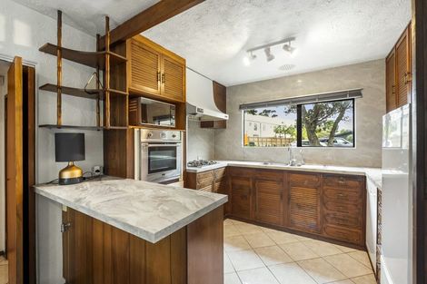 Photo of property in 1/5 Flavia Close, Torbay, Auckland, 0630