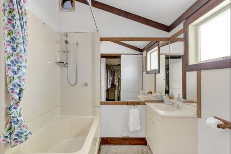 Photo of property in 574 Victoria Road, Pukemoremore, Cambridge, 3493