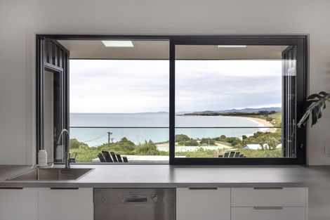 Photo of property in 30 Chambers Street, Kakanui, Oamaru, 9495