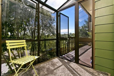 Photo of property in 11 Beaudine Avenue, Glenfield, Auckland, 0629