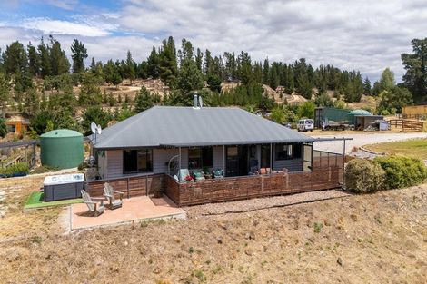 Photo of property in 213a Letts Gully Road, Letts Gully, Alexandra, 9393