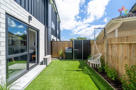 Photo of property in 2/10 Avery Grove, Boulcott, Lower Hutt, 5011