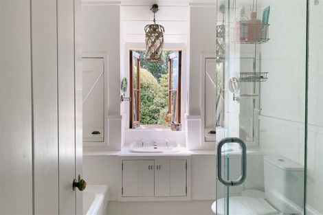 Photo of property in 44 Attwood Road, Paremoremo, Auckland, 0632