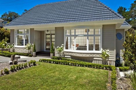Photo of property in 17 Bernard Magnus Lane, Greenhithe, Auckland, 0632