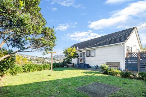 Photo of property in 56 Dominica Crescent, Grenada Village, Wellington, 6037