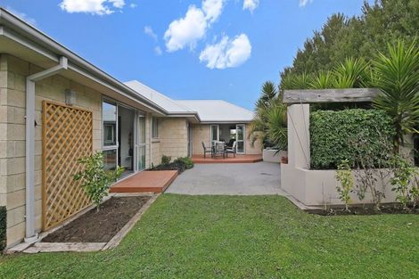 Photo of property in 5 Foresters Crescent, Parklands, Christchurch, 8083
