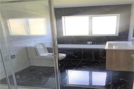 Photo of property in 104 Keri Vista Rise, Papakura, 2110