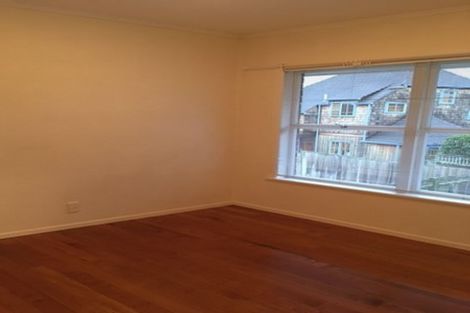 Photo of property in 1/12 Fifeshire Street, Hauraki, Auckland, 0622