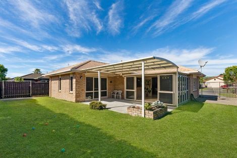 Photo of property in 9 Mcleod Place, Papamoa Beach, Papamoa, 3118