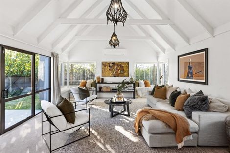 Photo of property in 5 Rush Place, Havelock North, 4130