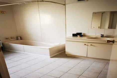 Photo of property in 2a Rustic Avenue, Mount Roskill, Auckland, 1041