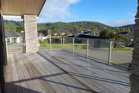 Photo of property in 4 Grand Vista Lane, Kinloch, Taupo, 3377