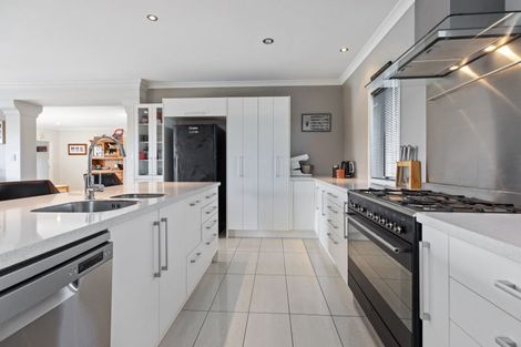 Photo of property in 9 Bellbird Rise, Pyes Pa, Tauranga, 3112