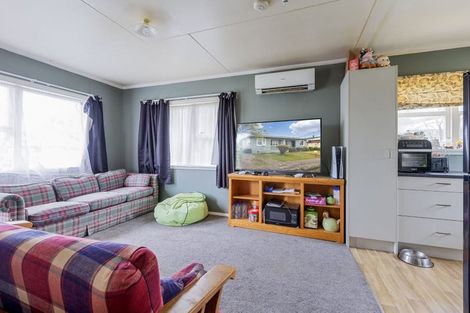 Photo of property in 11 Tararua Street, Pahiatua, 4910