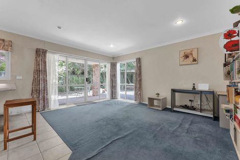 Photo of property in 60 Wattle Farm Road, Wattle Downs, Auckland, 2103