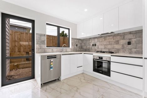 Photo of property in 147a Bucklands Beach Road, Bucklands Beach, Auckland, 2012