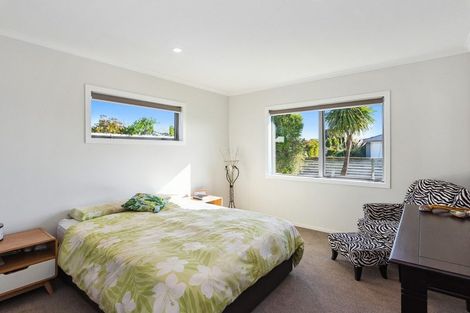 Photo of property in 10 Gallipoli Place, Paraparaumu, 5032